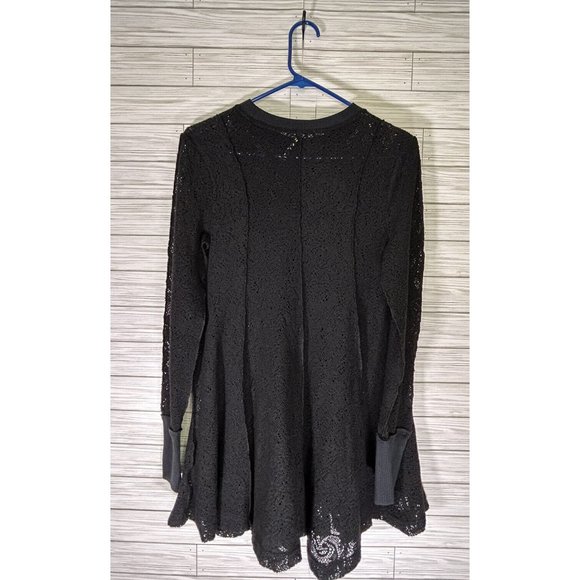 Free People Coffee In The Morning Tunic Top Size XSmall Black Lace New With Tags - Picture 2 of 7